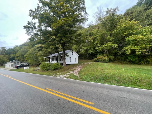 715 36 Highway, Frenchburg, KY 40322