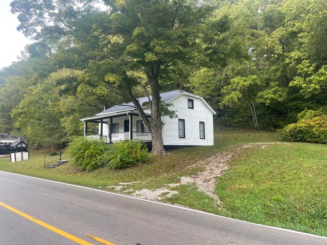715 36 Highway, Frenchburg, KY 40322