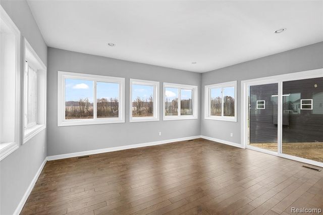 1154 Brendan Bay Drive, Grand Blanc, MI 48439