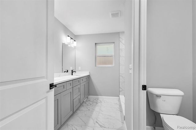 1154 Brendan Bay Drive, Grand Blanc, MI 48439