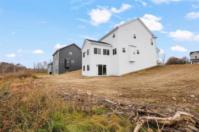 1154 Brendan Bay Drive, Grand Blanc, MI 48439