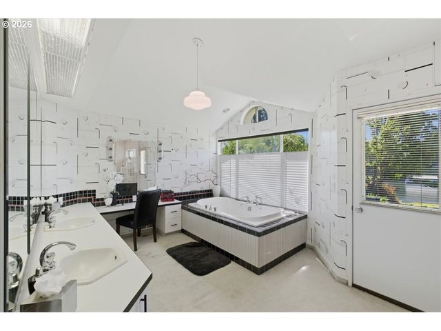 8710 Sw MIAMI, Wilsonville, OR 97070