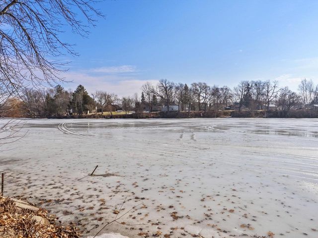 215 W Main STREET, Chilton, WI 53014