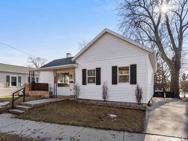215 W Main STREET, Chilton, WI 53014