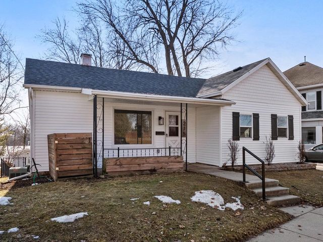 215 W Main STREET, Chilton, WI 53014