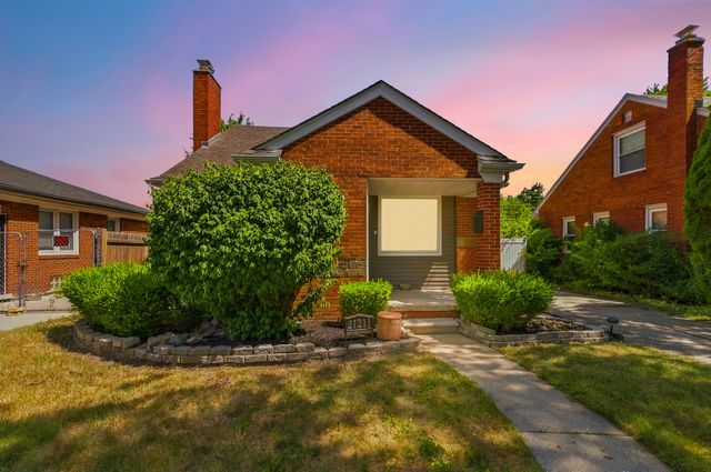 21211 Newcastle Road, Harper Woods City, MI 48225