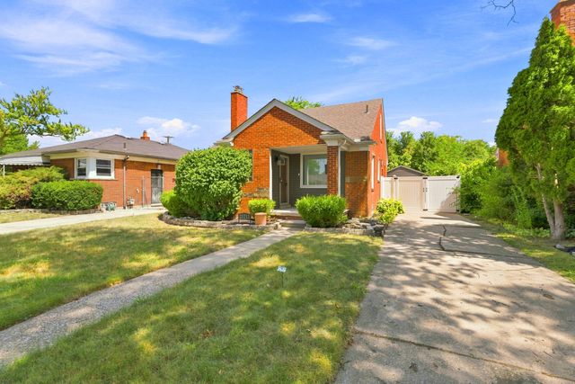 21211 Newcastle Road, Harper Woods City, MI 48225