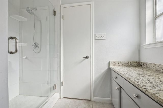 6462 Burgoyne Road, Houston, TX 77057