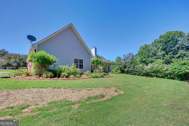 95 Blue Grass Way, Oxford, GA 30054