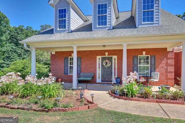 95 Blue Grass Way, Oxford, GA 30054