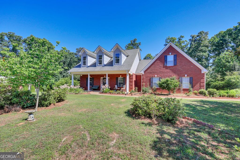 95 Blue Grass Way, Oxford, GA 30054