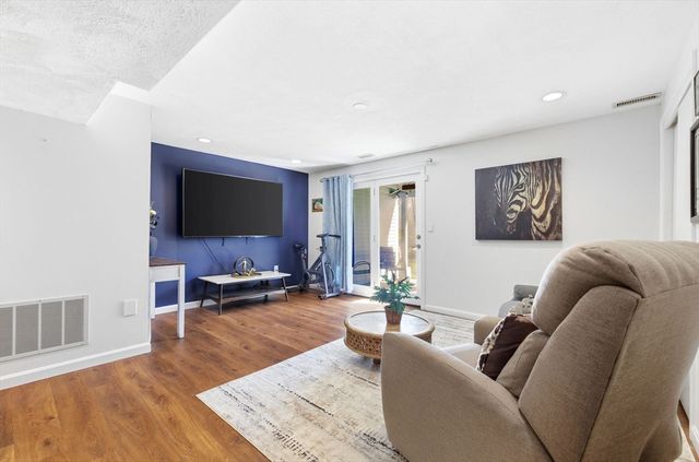 4904 Heatherwood Ln 4904, Peabody, MA 01960