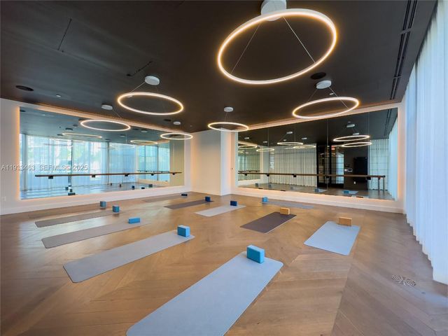 159 NE 6th St 4010, Miami, FL 33132