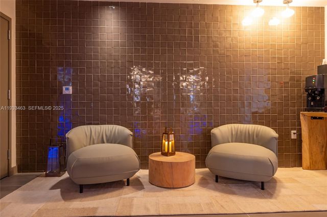 159 NE 6th St 4010, Miami, FL 33132