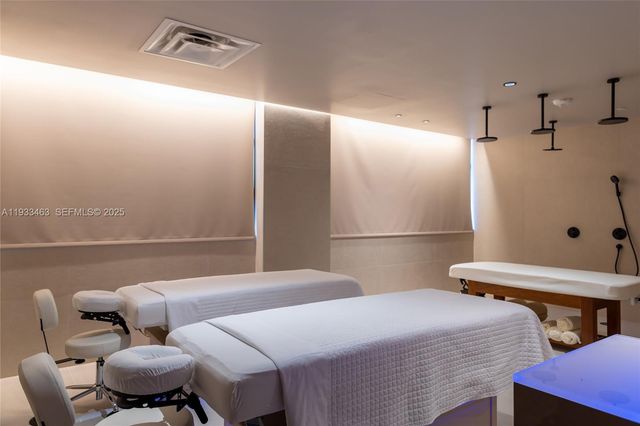 159 NE 6th St 4010, Miami, FL 33132