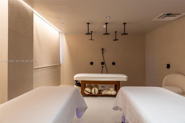 159 NE 6th St 4010, Miami, FL 33132