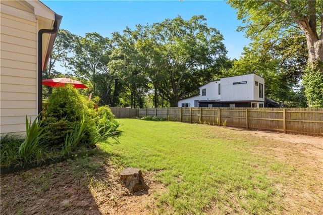 1967 Cogar Drive, Decatur, GA 30032