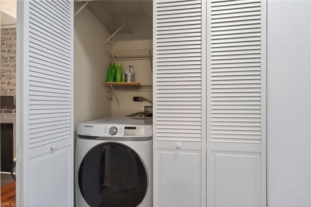 15 Otsego DR, Newport News, VA 23602