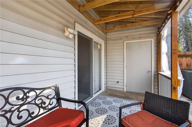 15 Otsego DR, Newport News, VA 23602