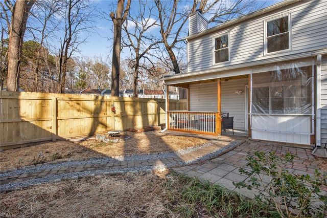 15 Otsego DR, Newport News, VA 23602