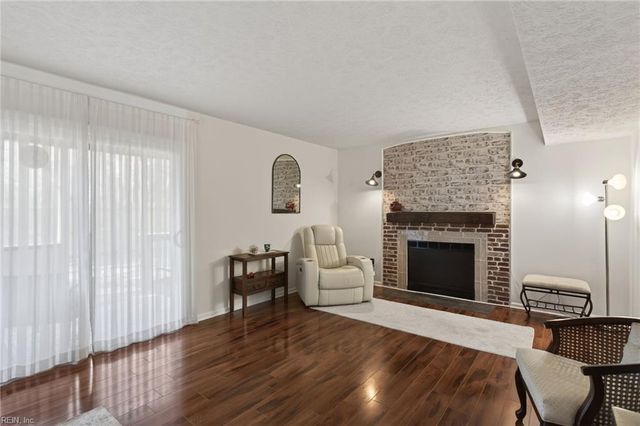 15 Otsego DR, Newport News, VA 23602