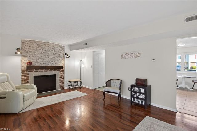 15 Otsego DR, Newport News, VA 23602