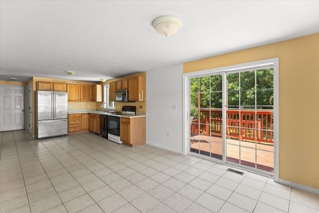 12 Kayak Trail, Norton, MA 02766