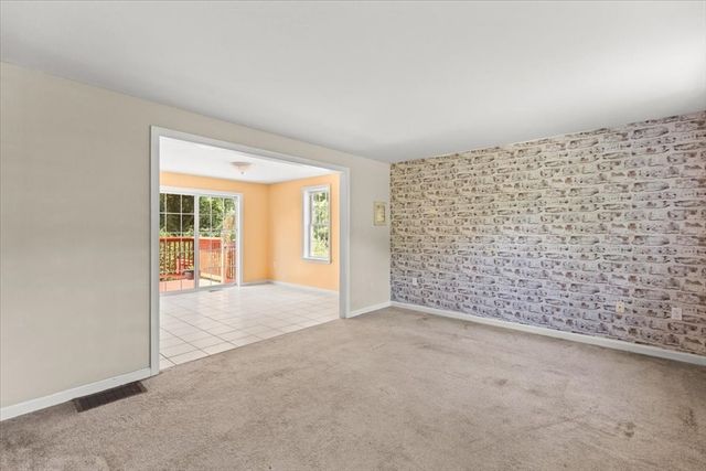 12 Kayak Trail, Norton, MA 02766