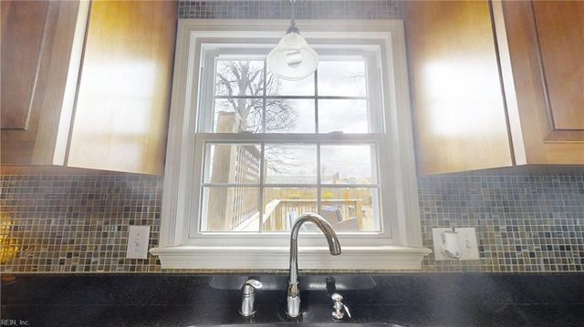 461 Harcourt PL, Newport News, VA 23602