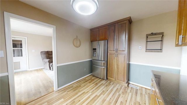 461 Harcourt PL, Newport News, VA 23602