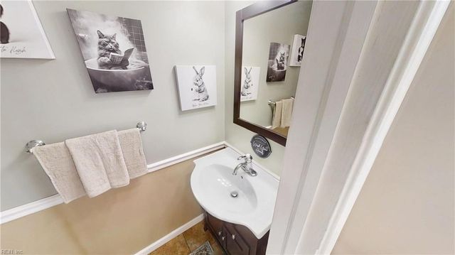 461 Harcourt PL, Newport News, VA 23602