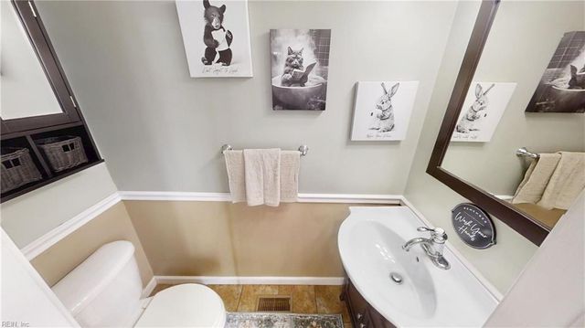 461 Harcourt PL, Newport News, VA 23602