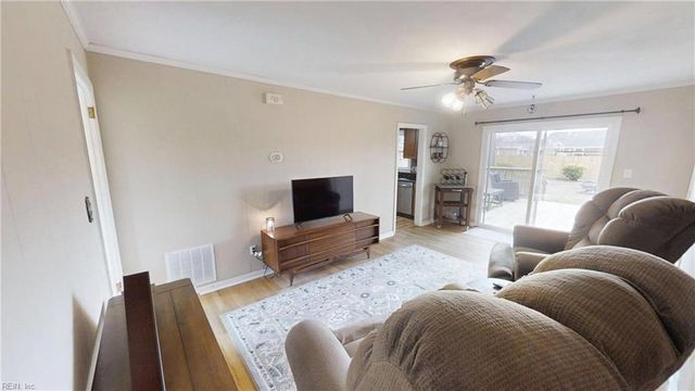 461 Harcourt PL, Newport News, VA 23602