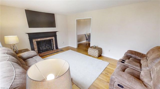 461 Harcourt PL, Newport News, VA 23602