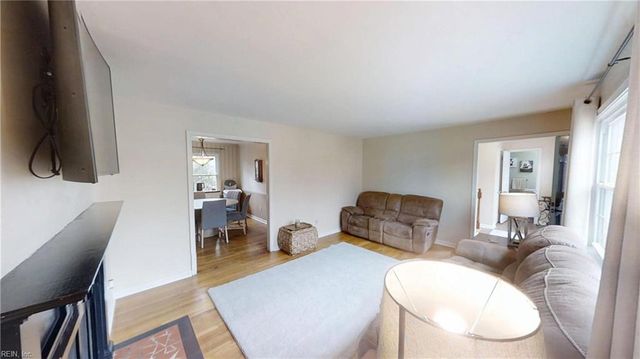 461 Harcourt PL, Newport News, VA 23602