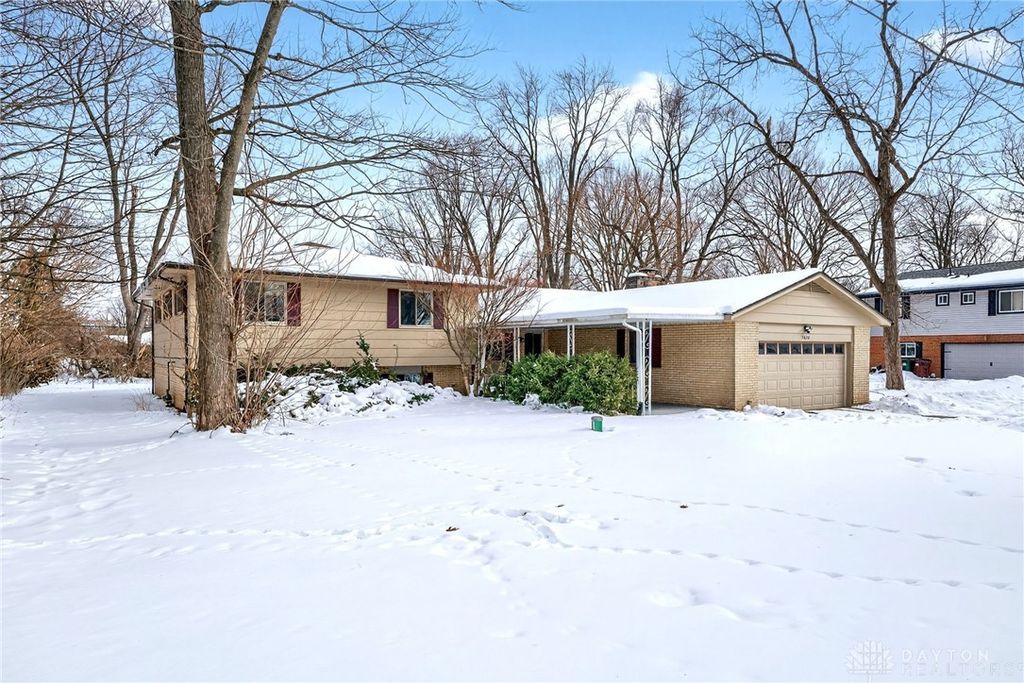 2638 Big Woods Trail, Beavercreek, OH 45431