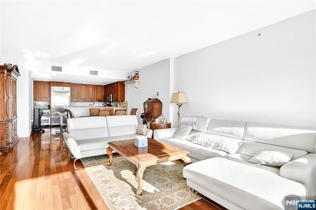 8100 River Road 801, North Bergen, NJ 07047