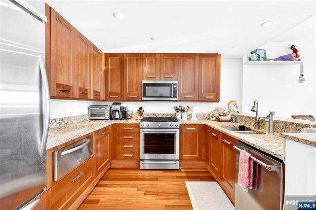 8100 River Road 801, North Bergen, NJ 07047