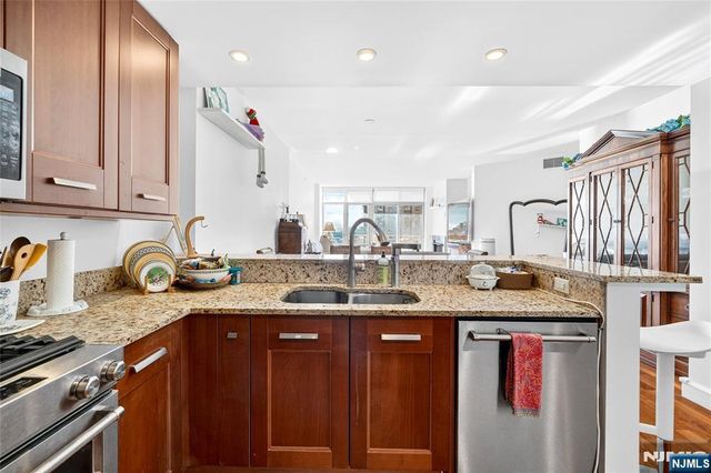 8100 River Road 801, North Bergen, NJ 07047