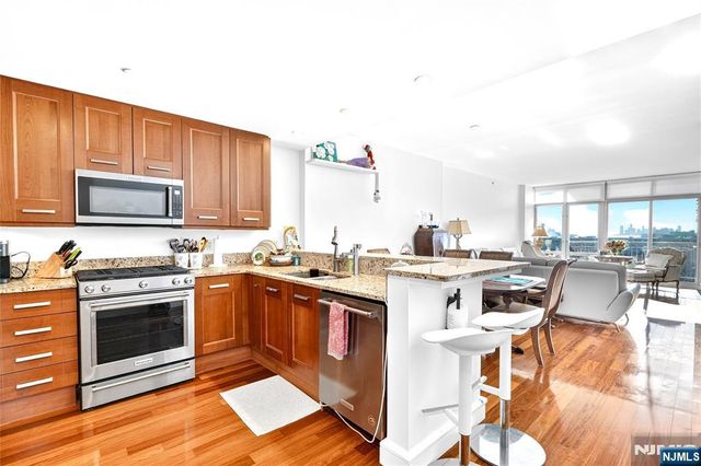 8100 River Road 801, North Bergen, NJ 07047