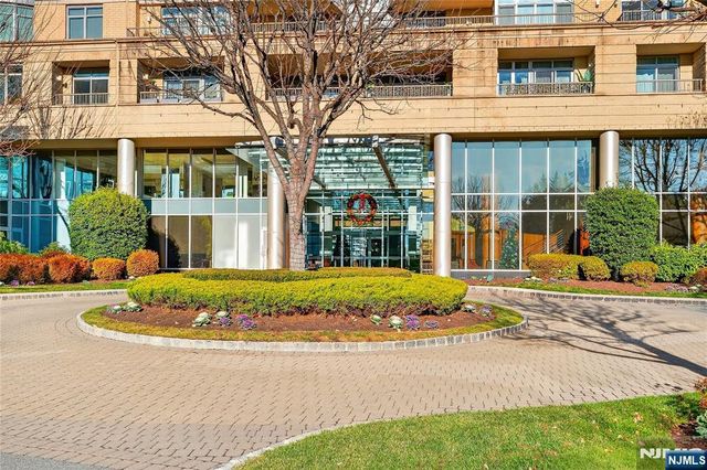 8100 River Road 801, North Bergen, NJ 07047