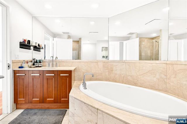 8100 River Road 801, North Bergen, NJ 07047