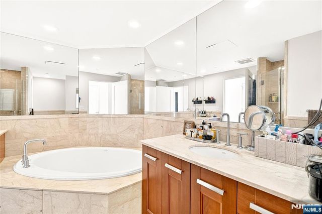 8100 River Road 801, North Bergen, NJ 07047