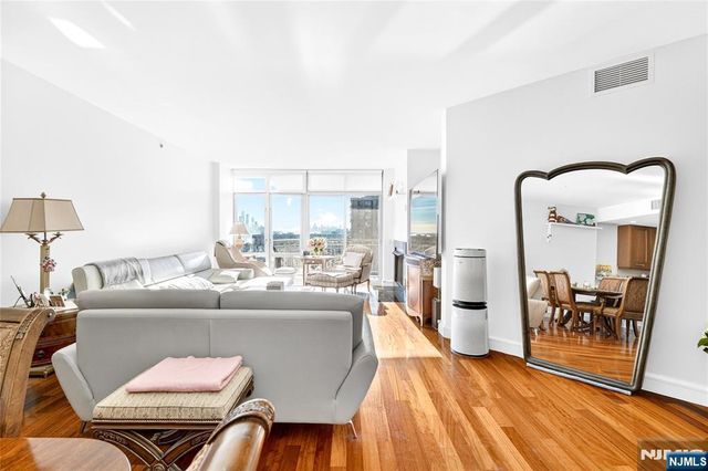 8100 River Road 801, North Bergen, NJ 07047