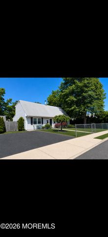 43 Briarwood Avenue, Keansburg, NJ 07734