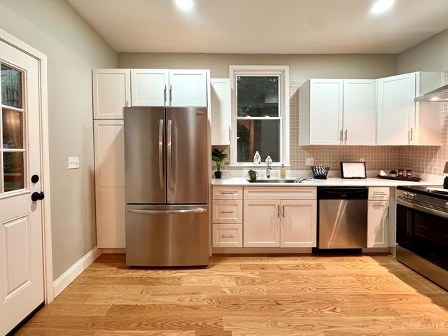 3206 Gilbert Avenue, Cincinnati, OH 45207