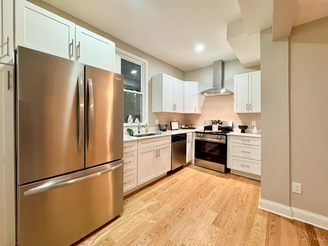 3206 Gilbert Avenue, Cincinnati, OH 45207