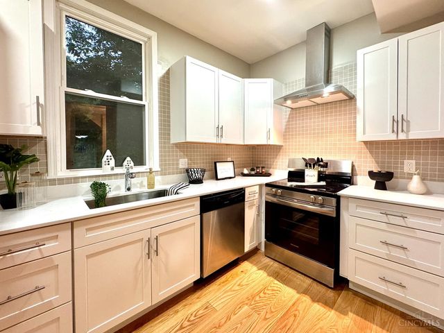 3206 Gilbert Avenue, Cincinnati, OH 45207