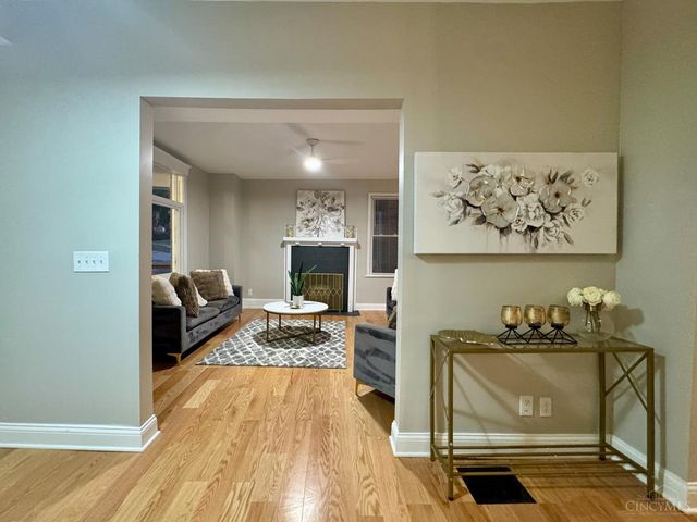 3206 Gilbert Avenue, Cincinnati, OH 45207