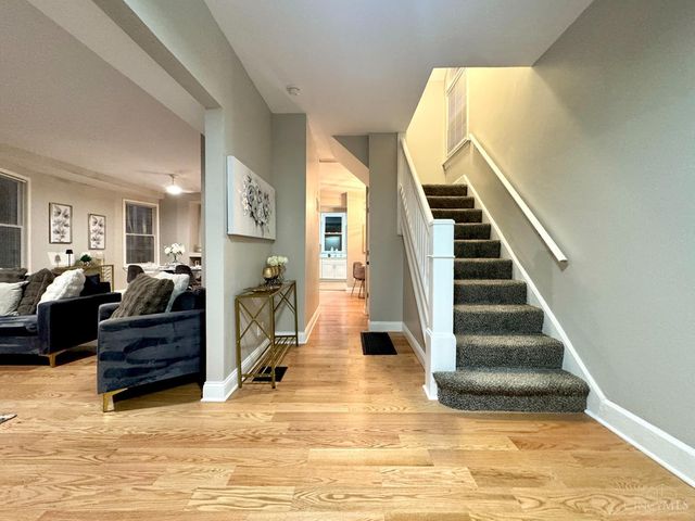 3206 Gilbert Avenue, Cincinnati, OH 45207